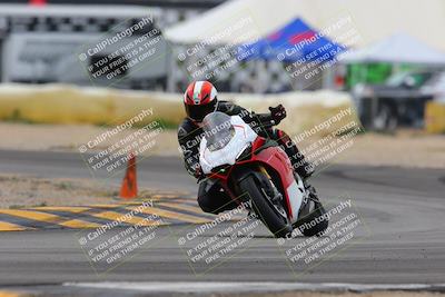 media/Jan-15-2023-SoCal Trackdays (Sun) [[c1237a034a]]/Turn 2 Set 2 (1155am)/